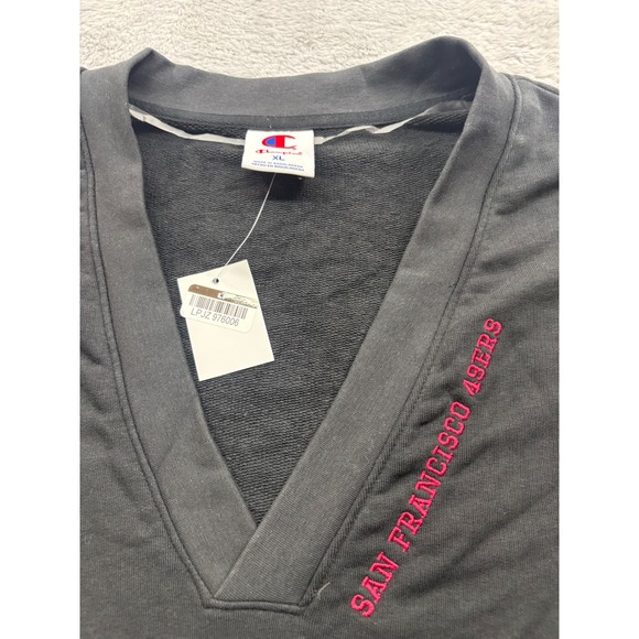 Champion San Francisco 49ers Mens V-Neck Sweatshirt Black Red XL NWT NFL Pockets - Picture 2 of 5